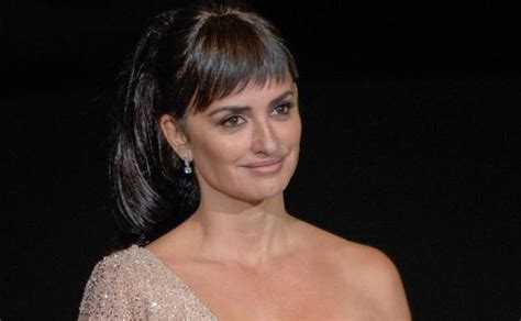 penlope cruz nuda|Penélope Cruz recuerda su desnudo a los 18 en。